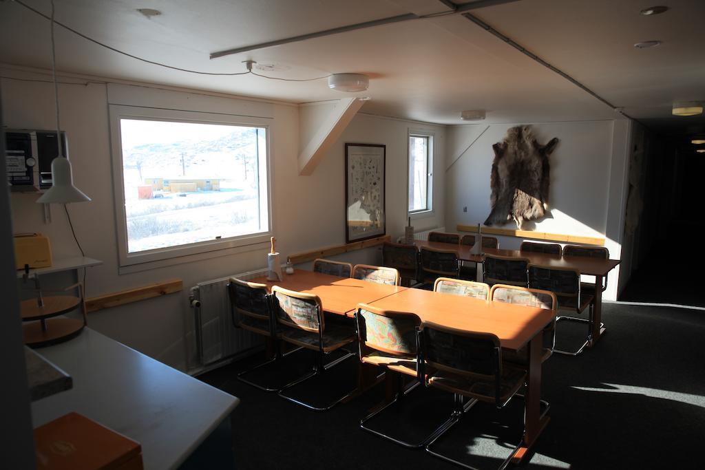 Old Camp Hostel Kangerlussuaq Exterior photo